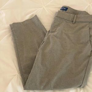 Size 10 Old Navy Harper light grey pants in soft washable fabric.